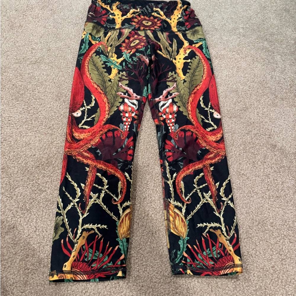 Yoga Democracy Octopus capris